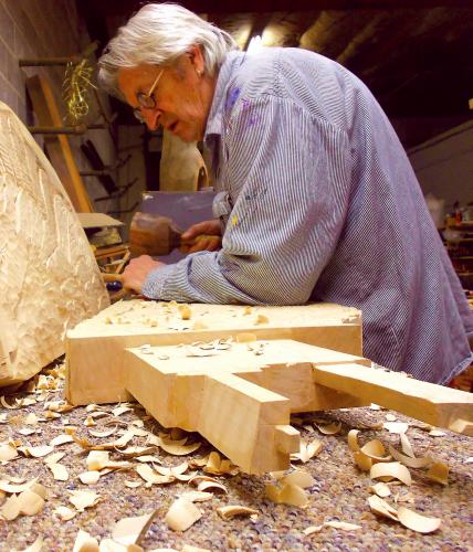 Rick Bartow carving raven wings