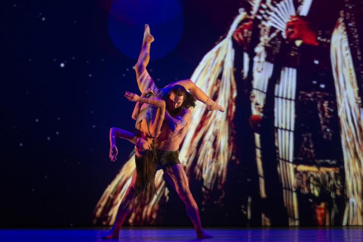 “Adizokan” dancers