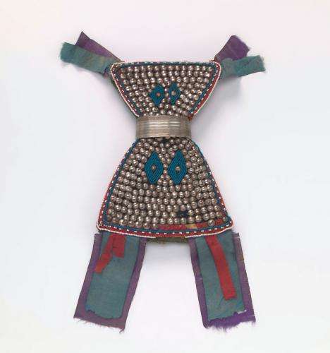 beaded hairpiece in an hour-glass shape