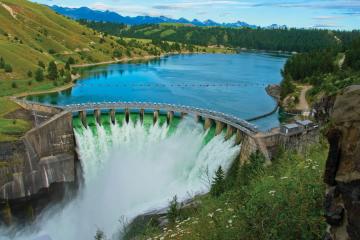 Se̓liš Ksanka Ql̓ispe̓ Dam on the Flathead River in Montana.